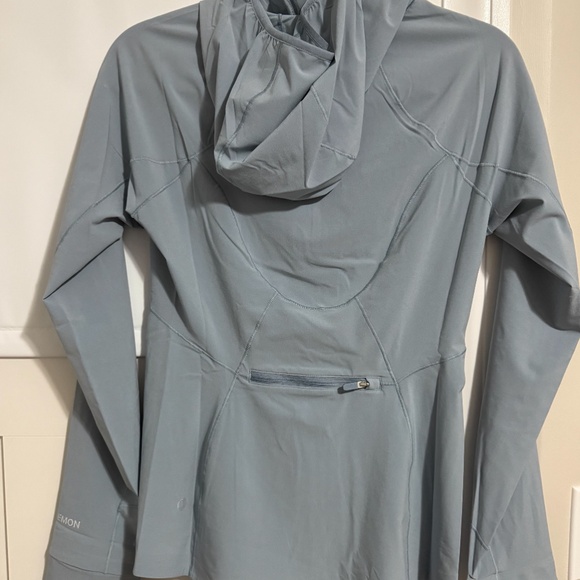 Lululemon Mist Over Windbreaker Size 4 in Concrete Blue - Picture 15 of 15
